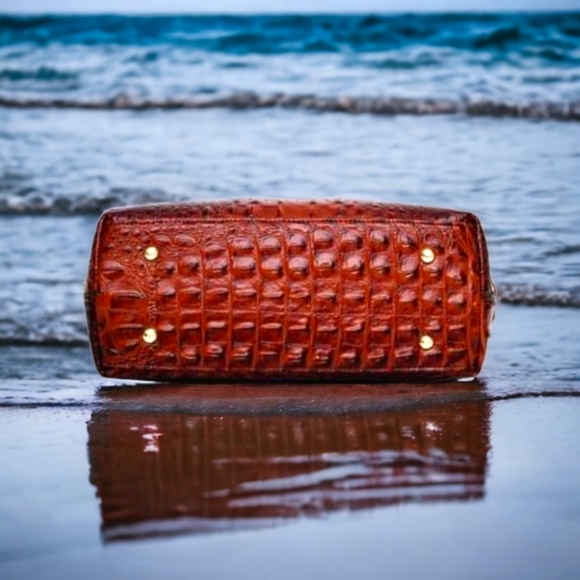 Elegant Dark Honey Brown Crocodile Embossed Handbag Wallet Set - Picture 5 of 5